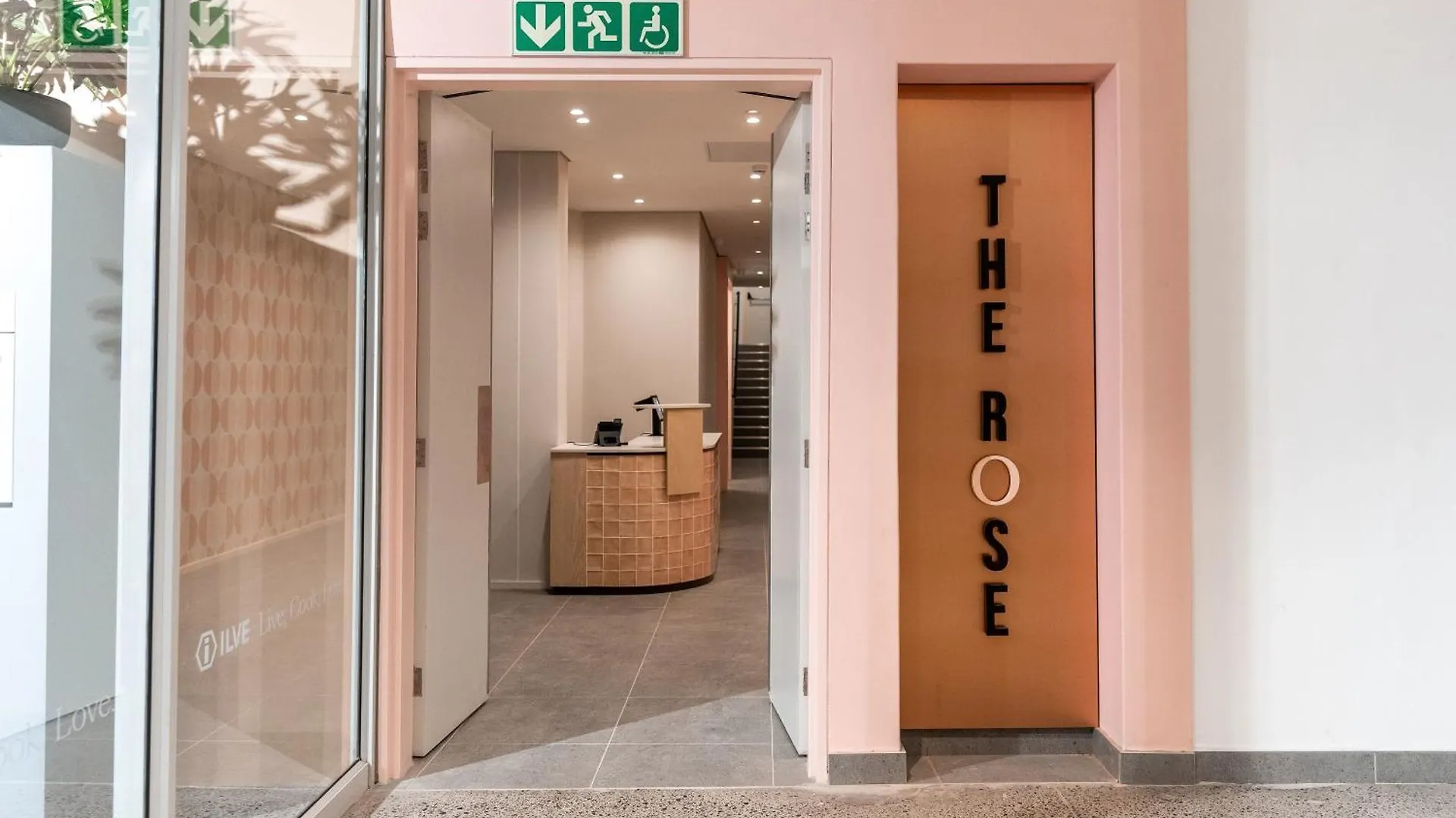 The Rose 201-2Bedroom Apartment With Rooftop Pool Cape Town 0*,  South Africa