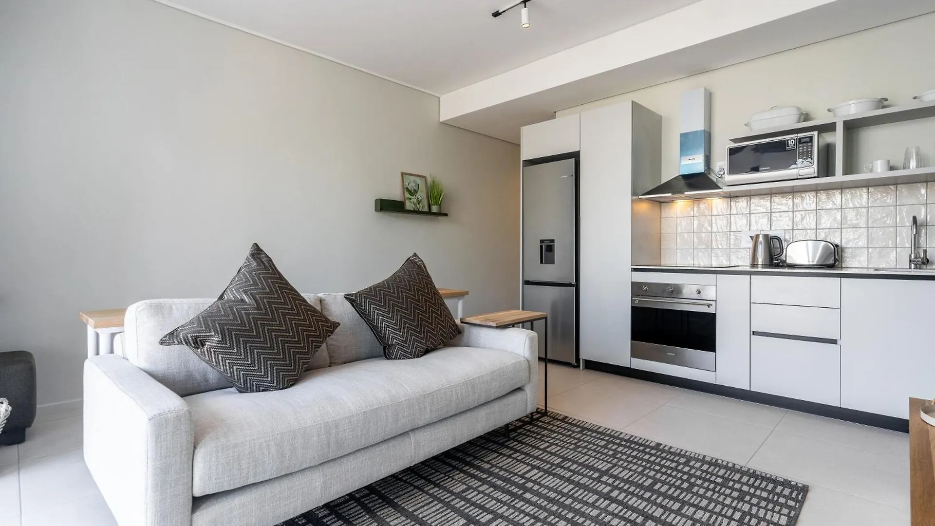 The Rose 201-2Bedroom Apartment With Rooftop Pool Le Cap
